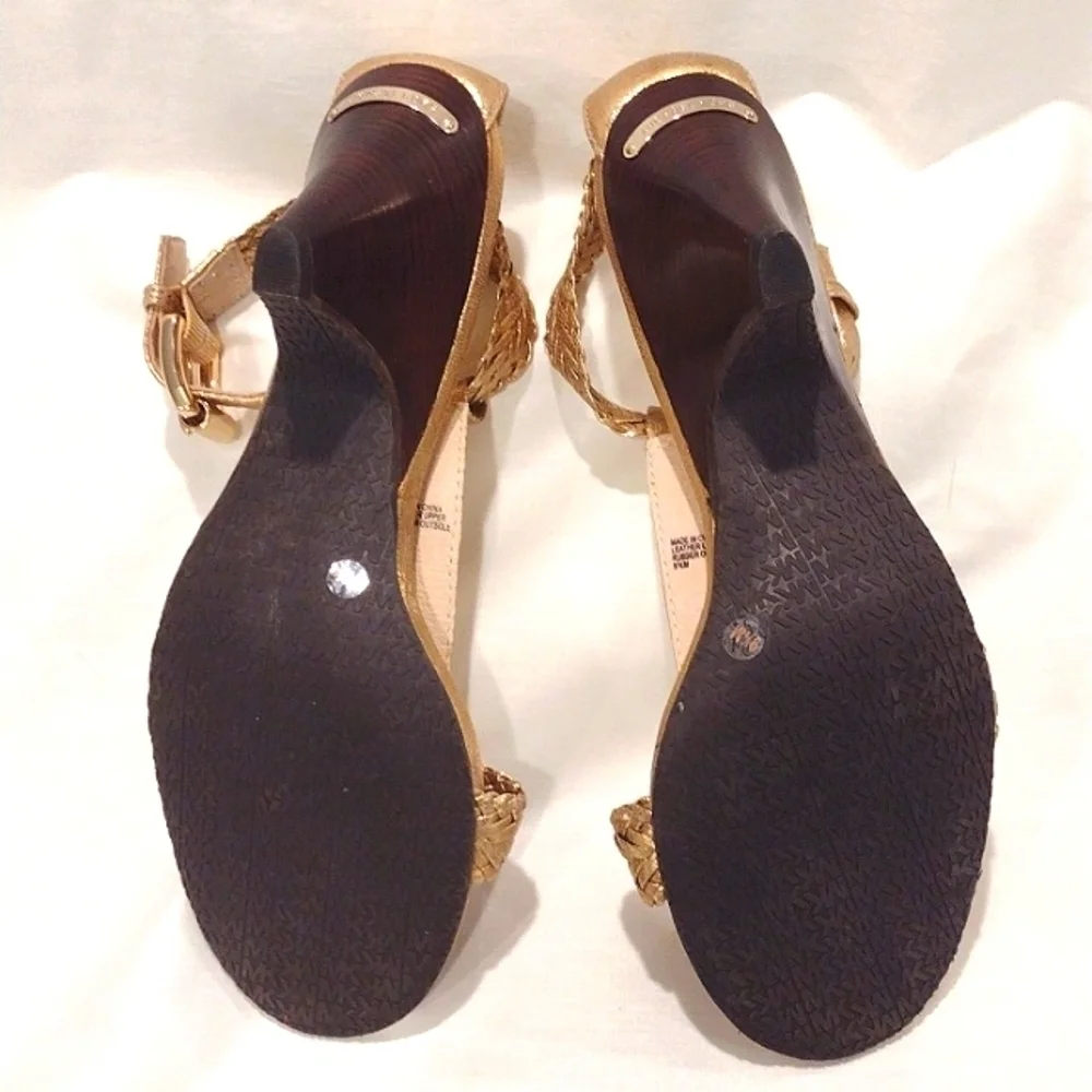 Michael Kors Sandals Juniper T-Strap Thong Braided Woven Leather Gold Size 9.5